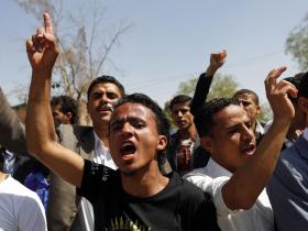 MILHARES DE TUNISINOS NAS RUAS DA CAPITAL CONTRA O TERRORISMO