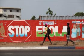 ÉBOLA: DUAS VACINAS EXPERIMENTAIS TESTADAS NA LIBÉRIA NÃO MOSTRAM RISCOS