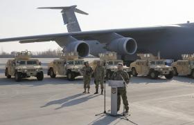 PR UCRANIANO PROMULGA LEI QUE AUTORIZA DESTACAMENTO DE TROPAS ESTRANGEIRAS