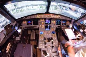FRANÇA/AVIÃO: TRÊS COMPANHIAS DECIDEM ALTERAR REGRAS DE SEGURANÇA NO ‘COCKPIT’