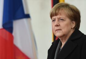 MERKEL AVISA GRÉCIA QUE O TEMPO É ESCASSO
