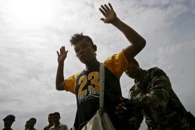 TRÊS ESCOLTAS DO PRESIDENTE DO PARLAMENTO NACIONAL TIMORENSE FERIDOS EM ATAQUE