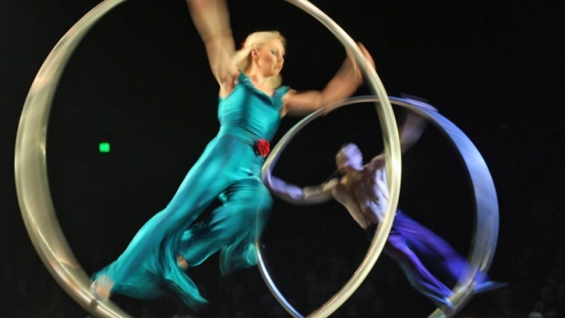 O Cirque du Soleil é uma história de sucesso do Quebec e deve permanecer na província, defende o ministro da economia da província