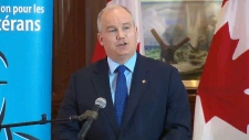 O ministro dos Assuntos dos Veteranos Erin O'Toole fez o anúncio em Toronto, na segunda-feira, 9 de março, 2015
