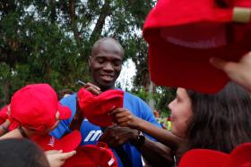 FRANCIS OBIKWELU CONVOCADO PARA O MUNDIAL DE ESTAFETAS