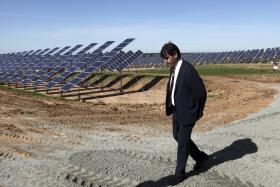 PAI DO SECRETÁRIO DE ESTADO DA ENERGIA É CONSULTOR DA EDP DESDE 2013