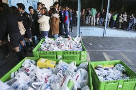 BANCO ALIMENTAR TROCA 10 MIL TONELADAS DE PAPEL POR 1 ME EM ALIMENTOS