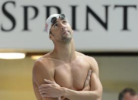 MICHAEL PHELPS ENCERRA REGRESSO À COMPETIÇÃO COM VITÓRIA NOS 100 METROS LIVRES