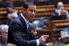 PS “TOTALMENTE INDISPONÍVEL” PARA ACORDAR COM O GOVERNO NOVO CORTE NAS PENSÕES