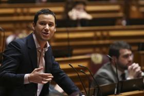 PS DESAFIA PSD A APRESENTAR DETALHADAMENTE PROPOSTAS ELEITORAIS