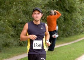 COPILOTO DA GERMANWINGS FEZ PESQUISAS NA INTERNET SOBRE SUICÍDIO ANTES DO ACIDENTE