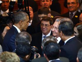 PRESIDENTES DOS EUA E DE CUBA REÚNEM-SE PELA PRIMEIRA VEZ EM MEIO SÉCULO