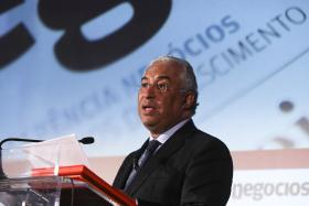 ANTÓNIO COSTA CELEBRA HOJE NO PORTO 42º ANIVERSÁRIO DO PS COM SOARES E SAMPAIO A SEU LADO