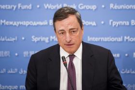DRAGHI DIZ QUE RESPOSTA À CRISE ESTÁ NAS “MÃOS DO GOVERNO GREGO”