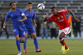 BENFICA VENCE NO RESTELO E MANTÉM VANTAGEM SOBRE FC PORTO