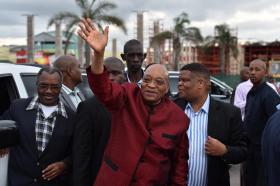 PRESIDENTE DA ÁFRICA DO SUL APELA AOS ESTRANGEIROS PARA FICAREM NO PAÍS