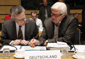 ALEMANHA MANIFESTA RESERVAS A OPERAÇÕES CONTRA TRAFICANTES DE SERES HUMANOS