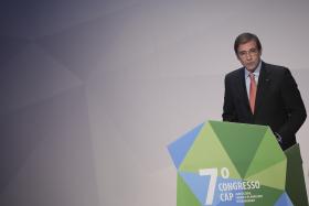 PASSOS SAÚDA INICIATIVA DO PS MAS PEDE DADOS QUE PERMITAM FAZER CONTAS