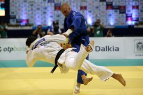 JUDOCA JORGE FONSECA CONQUISTA BRONZE EM -100 KG NO GRAND SLAM DE BAKU