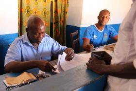 FUNÇÃO PÚBLICA DA GUINÉ-BISSAU TEM FUNCIONÁRIOS A MAIS E SEM QUALIFICAÇÕES — MINISTRO