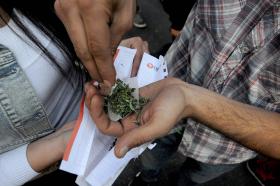 MARCHA GLOBAL DA MARIJUANA JUNTA CERCA DE CEM PESSOAS EM LISBOA