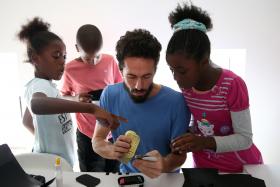 57% DOS JOVENS ENTRE OS 15 E OS 24 ANOS SEM QUALQUER INTERESSE EM POLÍTICA – ESTUDO