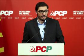 PCP QUER MINISTRA DAS FINANÇAS NO PARLAMENTO A EXPLICAR BENEFÍCIOS FISCAIS AO NOVO BANCO