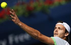 JOÃO SOUSA QUALIFICA-SE PARA AS MEIAS-FINAIS DO TORNEIO DE GENEBRA