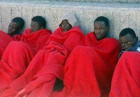 UNIÃO EUROPEIA LANÇA OPERAÇÃO NAVAL CONTRA TRAFICANTES NO MEDITERRÂNEO