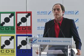 PAULO PORTAS DIZ QUE FORMALIZOU PEDIDO DE DEMISSÃO POR CARTA E NÃO POR SMS