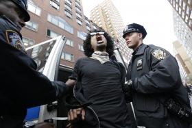 EUA VÃO INVESTIGAR PRÁTICAS DA POLÍCIA DE BALTIMORE