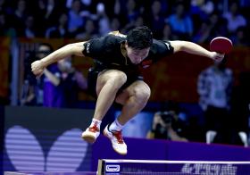 CHINÊS MA LONG SAGRA-SE CAMPEÃO MUNDIAL DE TÉNIS DE MESA