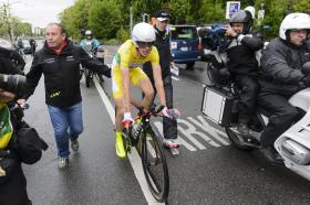 ZAKARIN DESTACA-SE DE FUGA PARA VENCER 11.ª ETAPA DA VOLTA A ITÁLIA, CONTADOR SEGURA LIDERANÇA