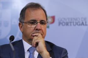 PIRES DE LIMA APELA AO PS PARA REVER DECLARAÇÕES SOBRE A FISCALIDADE
