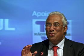 COSTA PEDE HUMILDADE A PASSOS E AVISA QUE NORMAL SERIA ELEIÇÕES DENTRO DE SEMANAS