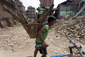 CRUZ VERMELHA ELEVA PEDIDO DE AJUDA AO NEPAL PARA 81 MILHÕES DE EUROS