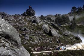 LATVALA CONTINUA A LIDERAR RALI DE PORTUGAL, MAS MEEKE ESTÁ AO ATAQUE