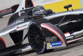 COMISSÁRIOS RETIRAM VITÓRIA A DI GRASSI E D’AMBROSIO VENCE EM BERLIM NA ‘SECRETARIA’