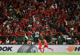 SEVILHA REPETE TRIUNFO NA LIGA EUROPA AO DERROTAR DNIPRO