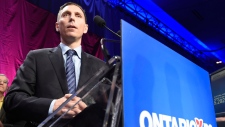 O líder do PC Ontario, Patrick Brown, fala depois de ganhar a liderança do partido em Toronto - 9 de maio de 2015. (Frank Gunn / The Canadian Press)