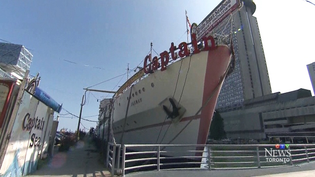 Captain John's em Toronto, que será removido antes de junho
