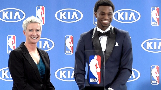 Andrew Wiggins de Vaughan, Ontário, foi nomeado NBA Rookie of the Year.
