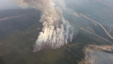 Um incêndio florestal no norte de Alberta é mostrado nesta foto aérea. (Governo de Alberta)
