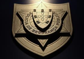 PSP VAI REVER FORMA COMO CRIANÇAS CONTACTAM COM EQUIPAMENTOS POLICIAIS