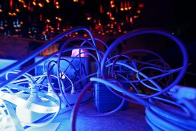 PIRATAS INFORMÁTICOS ACEDERAM A INFORMAÇÃO DE QUATRO MILHÕES DE FUNCIONÁRIOS DOS EUA