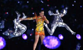 KATY PERRY É A ARTISTA MAIS BEM PAGA DO MUNDO