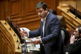 TAP/PRIVATIZAÇÃO: “NÃO HÁ UM PREÇO BOM PARA VENDER O PAÍS” – PCP