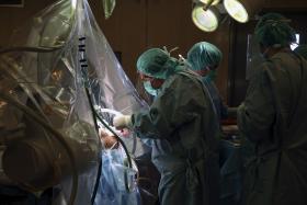 CERCA DE METADE DOS MÉDICOS DO SNS APONTA FALTAS RECORRENTES DE MATERIAL – ESTUDO