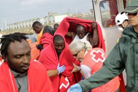 RESGATADOS 39 IMIGRANTES DE QUATRO EMBARCAÇÕES NO ESTREITO DE GIBRALTAR