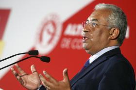 LÍDER DO PS DIZ QUE EMIGRAÇÃO EM PORTUGAL “AUMENTOU 126%”